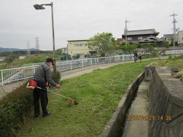 草刈り隊 19 04 29 三角空地物語 北摂散歩